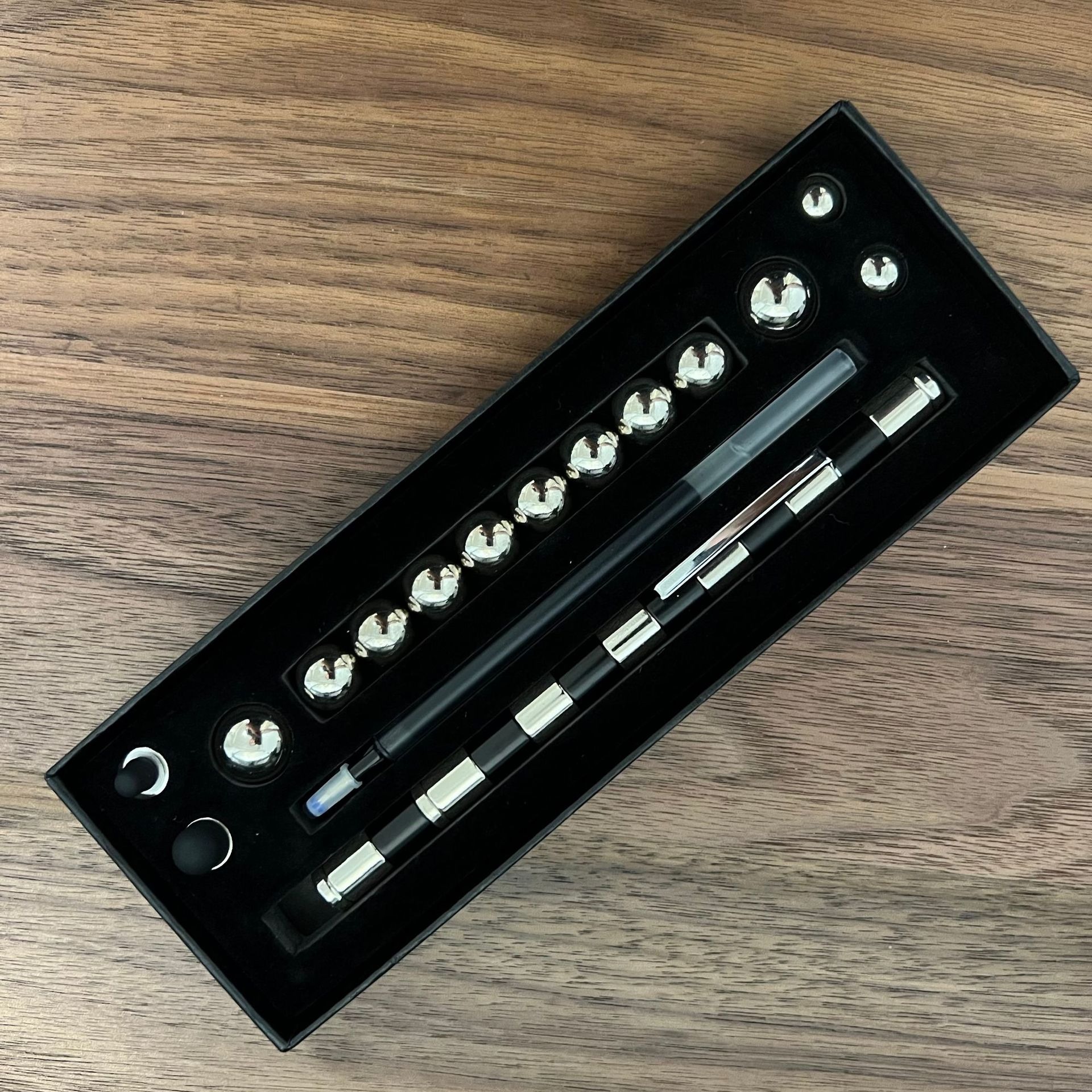 Two-Color Model Magnet Pen Color Ball Magnetic Pen Decompression Pen Magnetic Pole Decompression Pen Game Children's Toys - Image 18